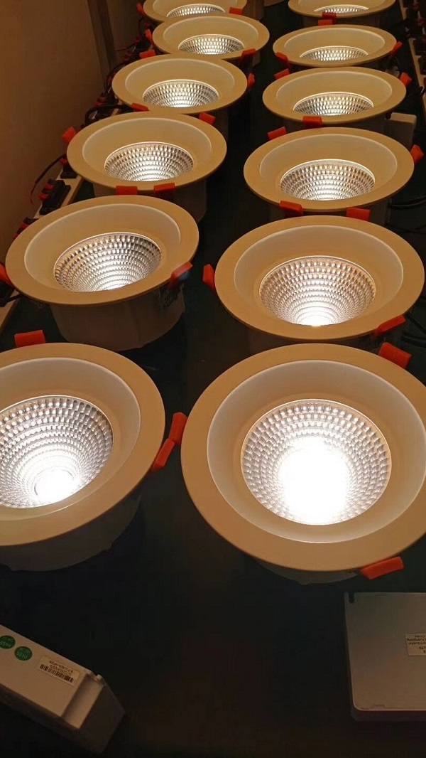 LED Ceiling Light Manufacturing 0002